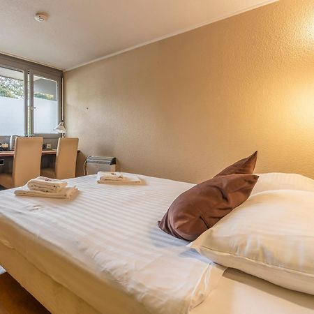 ホテル Sleep & Go Brugge エクステリア 写真